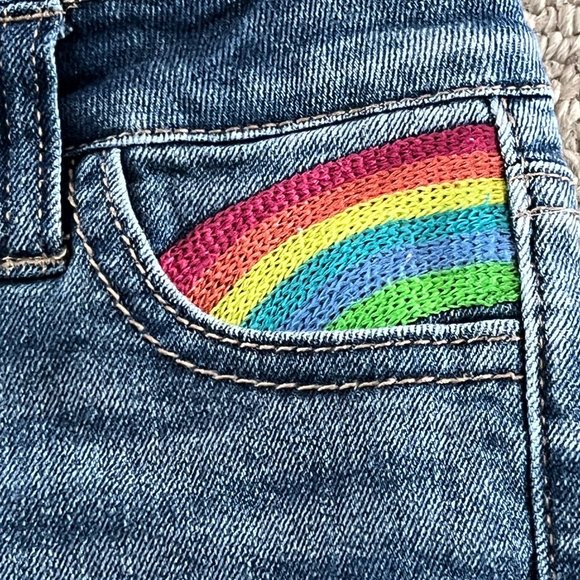 Cat & Jack - Girls Jean Shorts With Button Fly - 3T - Picture 3 of 6